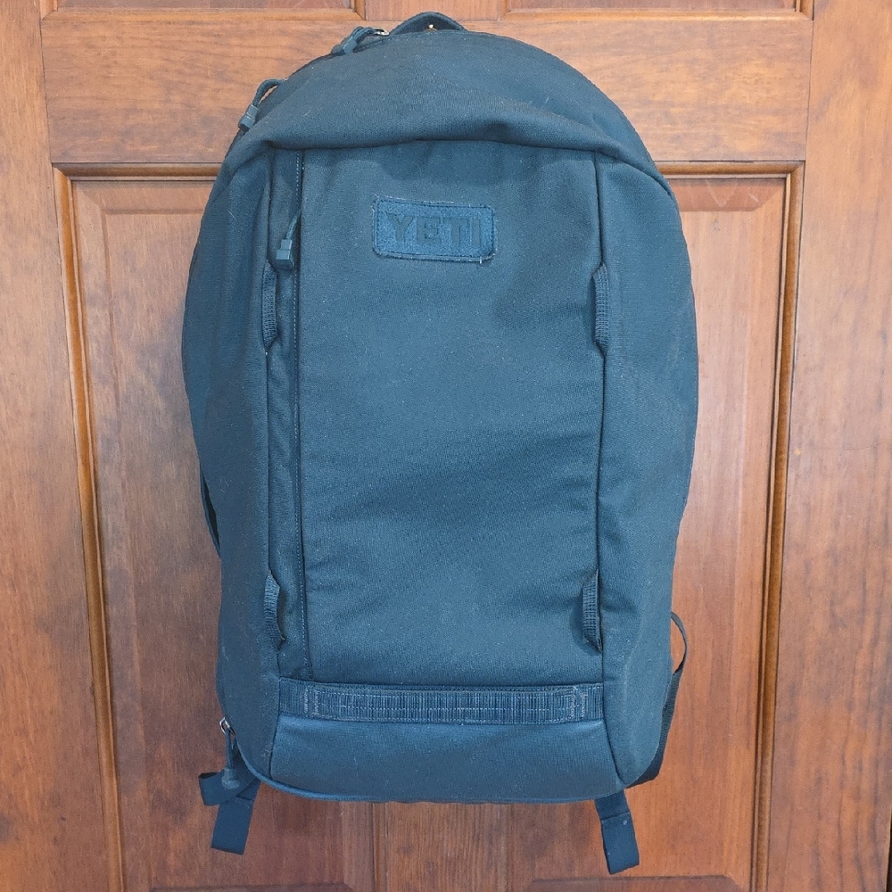 Yeti Crossroads 27 Travel/Commuter Backpack Aquifer Green Limited Edition Color
